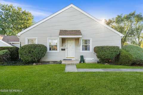 112 Pilatus Platz, Freehold, NJ 07728