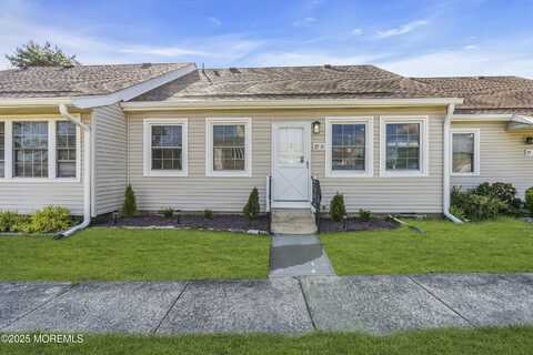 77 Parkway Drive, Freehold, NJ 07728