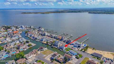 214 Bay Stream Drive, Toms River, NJ 08753