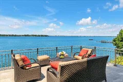 90 GREEN LEAF Hill, Great Neck, NY 11023