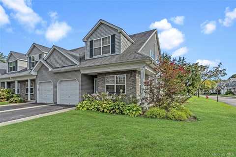 112 Maya Circle, Central Islip, NY 11722