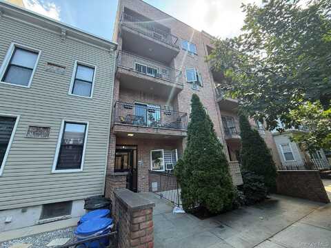 2821 36th Street, Astoria, NY 11103