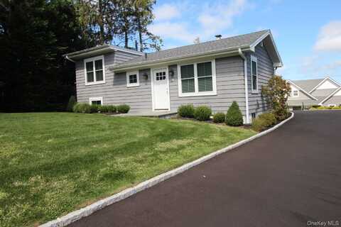 47a Lynn Avenue, Hampton Bays, NY 11946