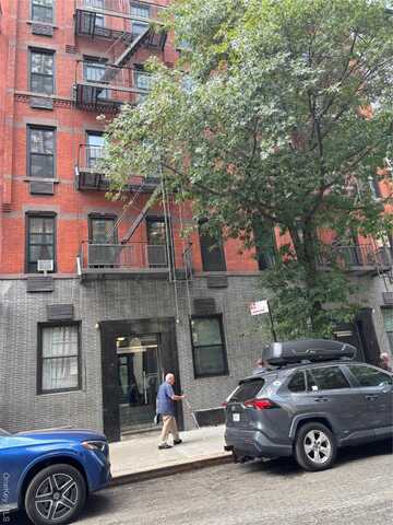 430 E 85 ST, New York (Manhattan), NY 10028