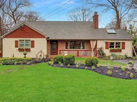 15 Marbeth Circle, Miller Place, NY 11764
