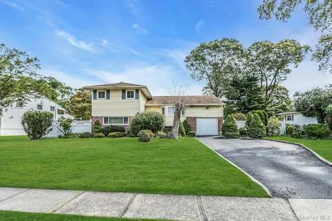 58 Sherbrooke Drive, Smithtown, NY 11787
