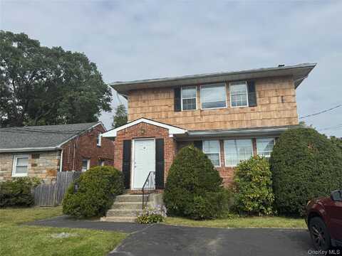 6 Tredwell Avenue, Syosset, NY 11791