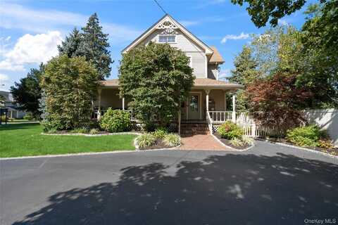 52 Marvin Lane, Islip, NY 11751
