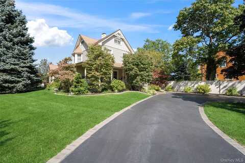 52 Marvin Lane, Islip, NY 11751