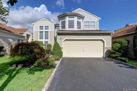 18 Hamlet Drive, Plainview, NY 11803