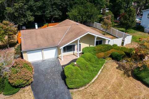 5 Folsom Lane, Coram, NY 11727