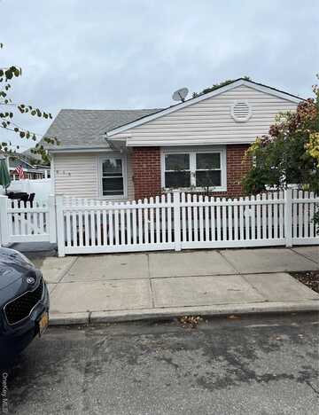 615 W Walnut Street, Long Beach, NY 11561