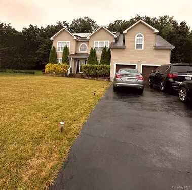 10 Johanna Drive, Newburgh, NY 12550