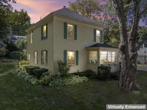 61 Tenth Street, Auburn, ME 04210