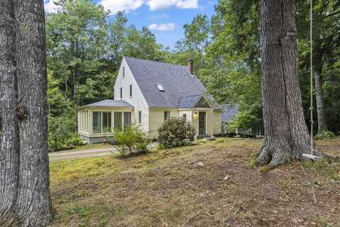 77 Stonebridge Circle, Newcastle, ME 04553