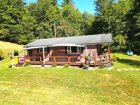 330 Friendship Lane, ROCK, WV 24747