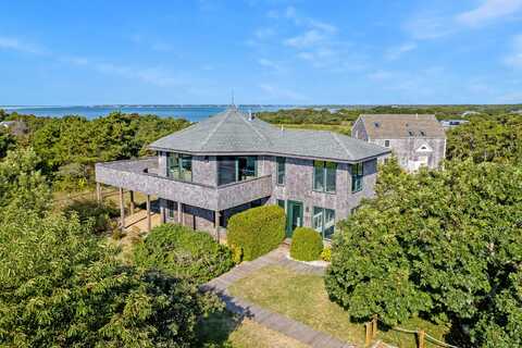 76 Washque Avenue, Edgartown, MA 02539