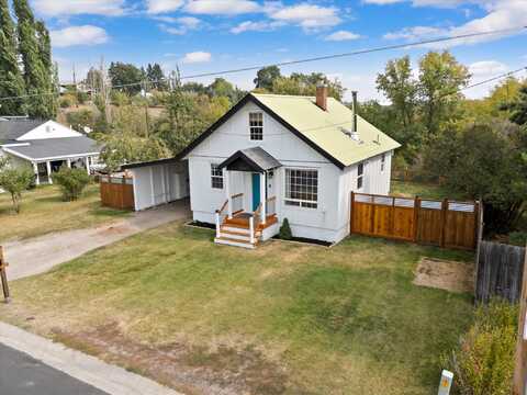 1517 5th Avenue W, Kalispell, MT 59901