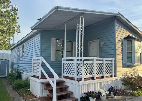 2993 Curtis Street, Des Plaines, IL 60018