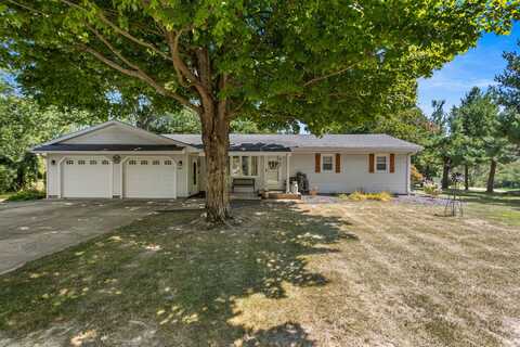 4216 Anderson Drive, Heyworth, IL 61745