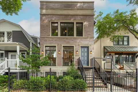 2418 W Pensacola Avenue, Chicago, IL 60618
