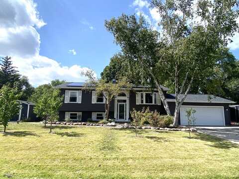 54 Hickory Drive, Lindenhurst, IL 60046