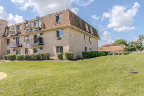 267 Shorewood Drive, Glendale Heights, IL 60139