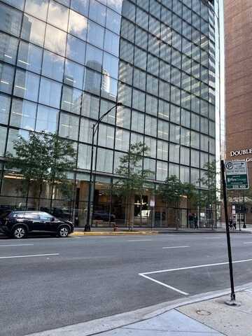 600 N Fairbanks Court, Chicago, IL 60611