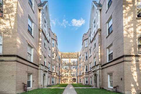 6319 N Artesian Avenue, Chicago, IL 60659