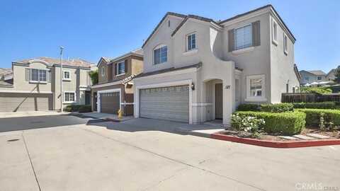 121 Rue Monet, Lake Forest, CA 92610