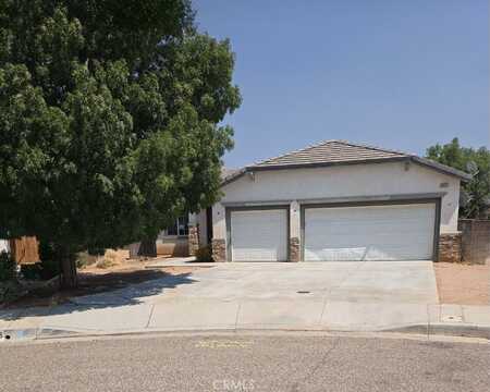 8663 Aberdeen Court, Hesperia, CA 92344