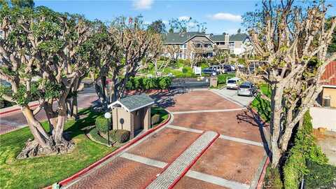 1501 S Raitt Street, Santa Ana, CA 92704