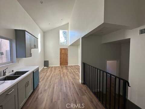5507 S Manhattan Place, Los Angeles, CA 90062