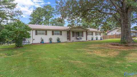 2010 Bedford Street, Scottsboro, AL 35769