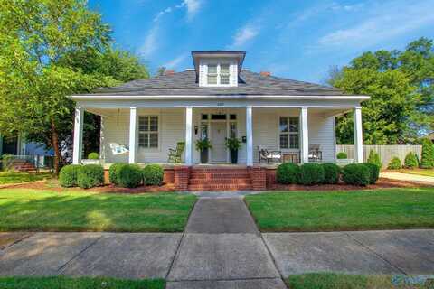 504 Walnut Street NE, Decatur, AL 35601