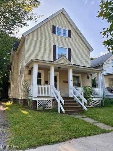 915 East Avenue, Elyria, OH 44035