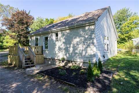826 Ashland Court, Barberton, OH 44203