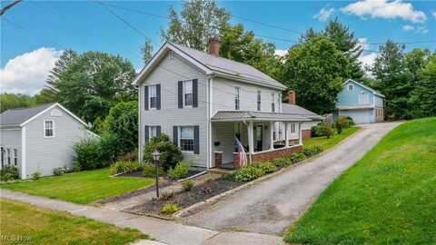 8214 Center Street, Garrettsville, OH 44231