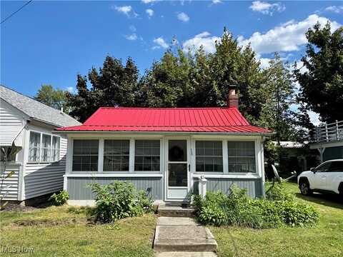 16 Billow Beach Road, Ashtabula, OH 44004