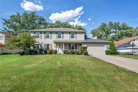 13484 Rosewood Lane, Strongsville, OH 44136