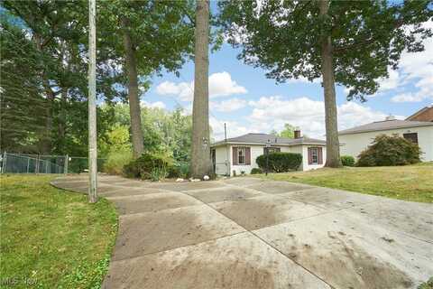 4577 Rex Lake Drive, Akron, OH 44319