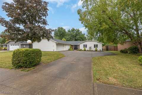 10842 Fence Row Drive, Strongsville, OH 44149
