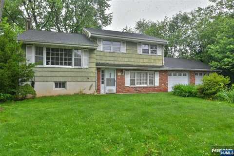 50 Grove Street, Waldwick, NJ 07463