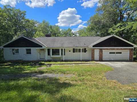 257 Awosting Road, West Milford, NJ 07421