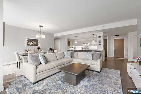9 Ave At Port Imperial 1003, West New York, NJ 07093