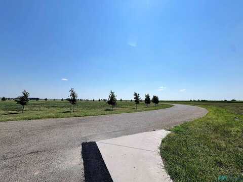 884 North Lakes Drive, Clovis, NM 88101