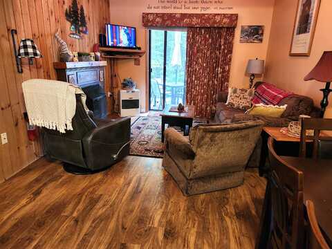 12 Streamside Road, Campton, NH 03223