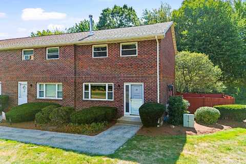 24 Oakridge Drive, Londonderry, NH 03053