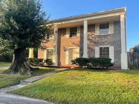 5801 ALBANY Court, New Orleans, LA 70131