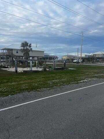 261 LA HIGHWAY 1 Highway, Grand Isle, LA 70358